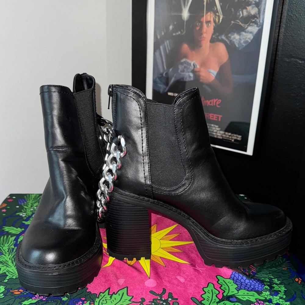 Stylish Black Ankle Boots with Chain Detail